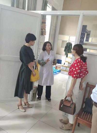 南陵縣醫(yī)院來我院參觀學習SPD物流配送模式(圖2)