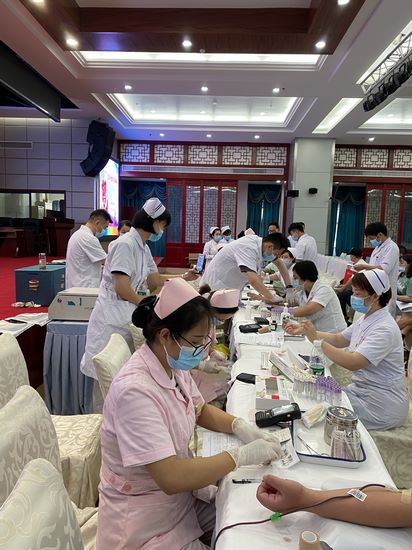 暖心獻(xiàn)血踐初心——我院組織開展2021年職工無償獻(xiàn)血活動(圖4)
