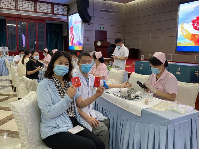 暖心獻(xiàn)血踐初心——我院組織開展2021年職工無償獻(xiàn)血活動(圖5)