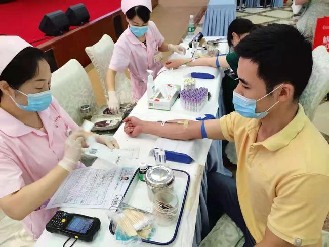 暖心獻(xiàn)血踐初心——我院組織開展2021年職工無償獻(xiàn)血活動(圖9)