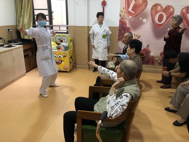 關注老年群體，健康與愛同行——我院老年醫(yī)學科走進頤樂堂老年公寓(圖2)