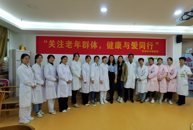 關注老年群體，健康與愛同行——我院老年醫(yī)學科走進頤樂堂老年公寓(圖8)