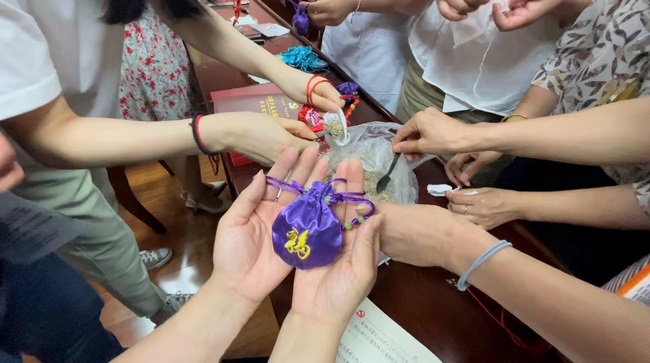 行政一支部開(kāi)展“紅心向黨 初心不改”集體“政治生日”主題黨日活動(dòng)(圖5)