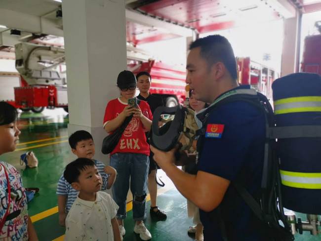 軍民魚水一家親、擁軍擁屬迎“八·一”(圖8)