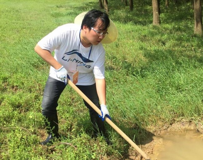 咬緊牙關(guān)，“白衣戰(zhàn)士”守住每寸圩堤(圖5)