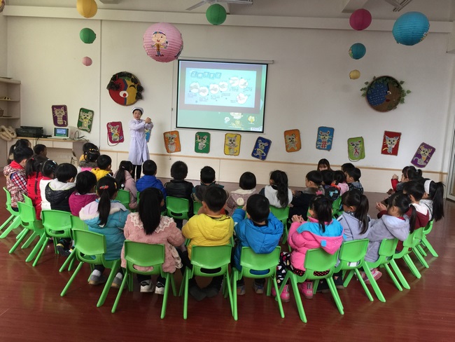 手衛(wèi)生主題活動(dòng)走進(jìn)億萬(wàn)多小燕子幼兒園(圖1)