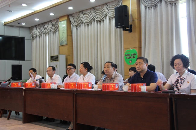 紀念建黨96周年——我院舉辦紀念建黨96周年座談會暨共產黨員示范崗授牌儀式(圖2)