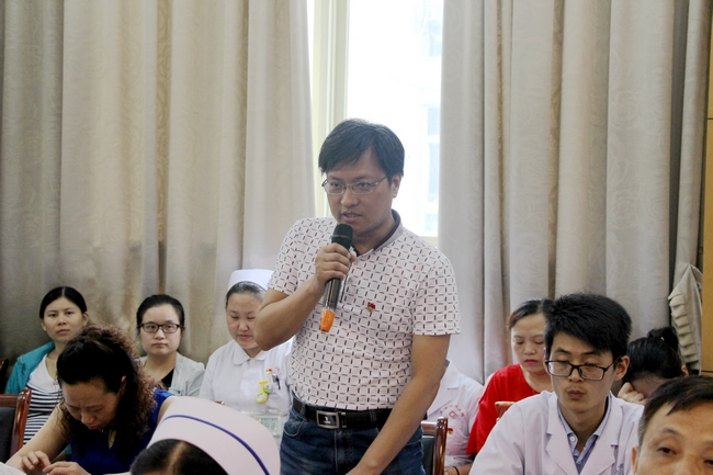紀念建黨96周年——我院舉辦紀念建黨96周年座談會暨共產黨員示范崗授牌儀式(圖14)