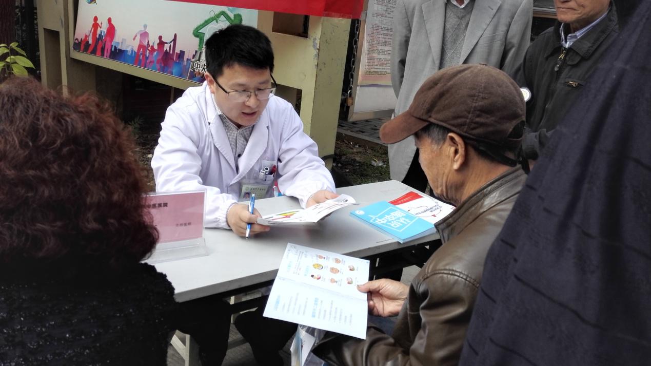 預防卒中，你我同行—蕪湖市中醫(yī)醫(yī)院腦病科舉行第12個世界卒中日健康義診活動(圖4)