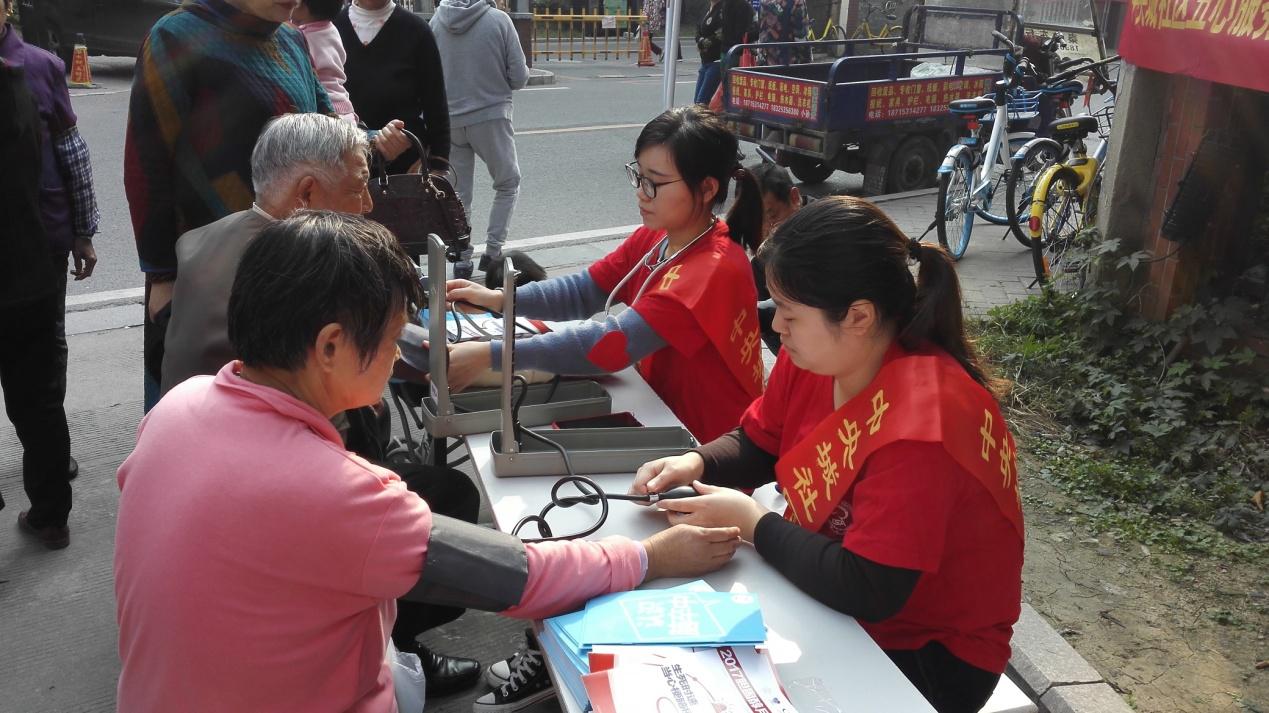 預防卒中，你我同行—蕪湖市中醫(yī)醫(yī)院腦病科舉行第12個世界卒中日健康義診活動(圖5)