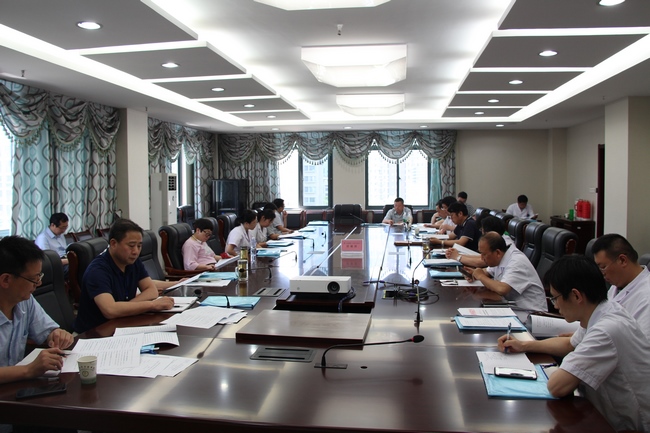 民主決策，科學管理——各代表團分組討論(圖1)