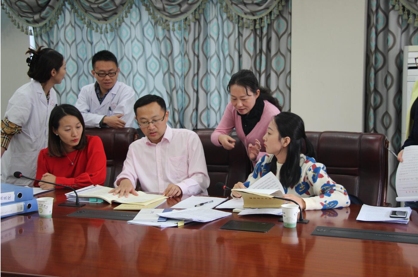 學校對我院基層黨支部標準化建設情況進行專項督查(圖1)