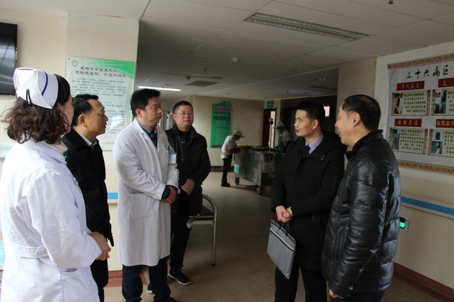 節(jié)前市衛(wèi)計委副主任王少華一行調(diào)研卒中、胸痛等五大中心建設(shè)情況(圖4)