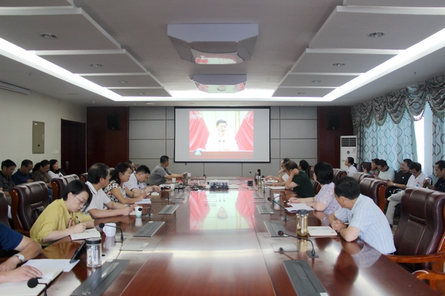院黨委召開理論學(xué)習(xí)中心組（擴(kuò)大）學(xué)習(xí)會(huì)暨警示教育會(huì)(圖2)