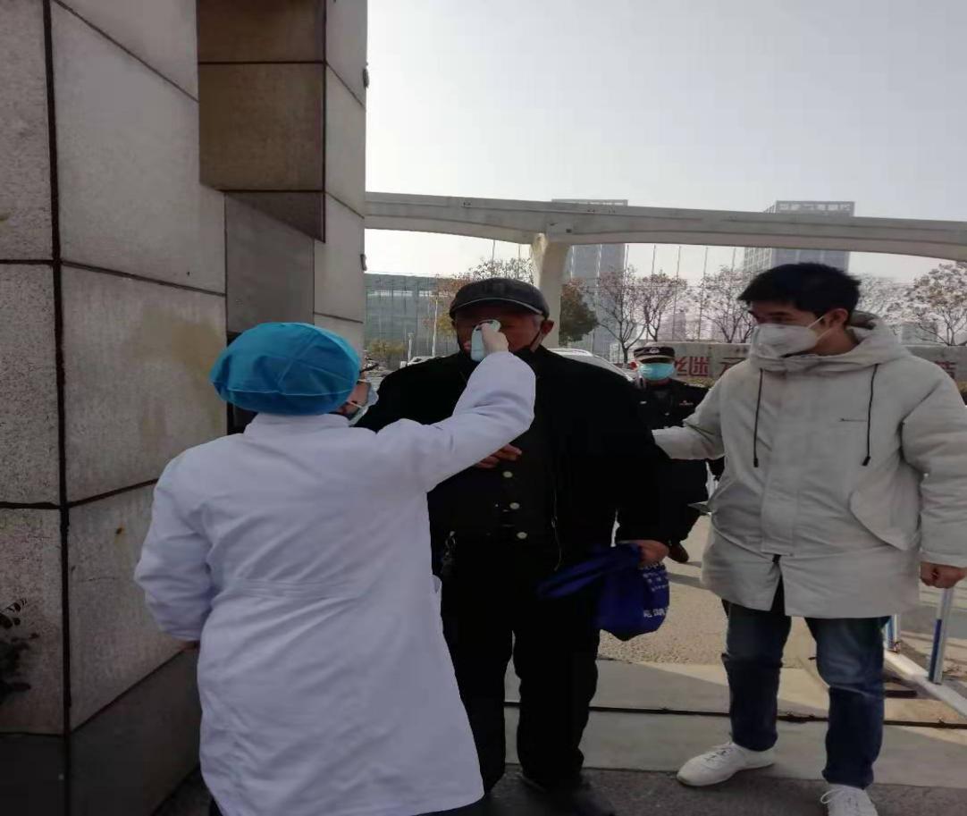 【讓黨旗在防控一線高高飄揚(yáng)】疫情防控，黨員志愿者在行動(dòng)！(圖4)