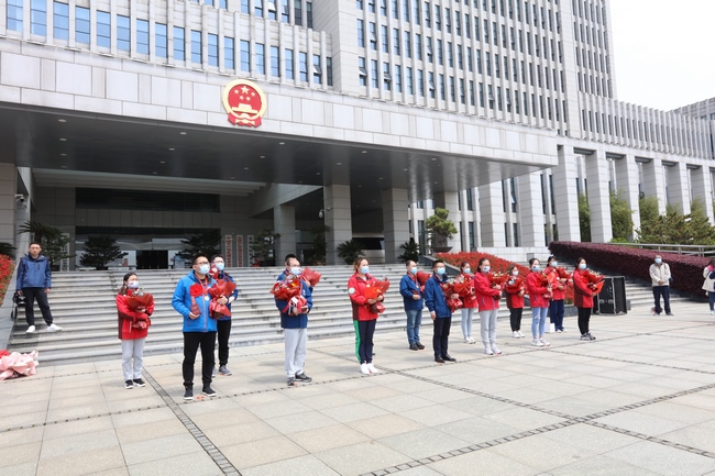 山河無(wú)恙 英雄凱旋——蕪湖市中醫(yī)醫(yī)院援助湖北醫(yī)療隊(duì)員全部凱旋(圖9)
