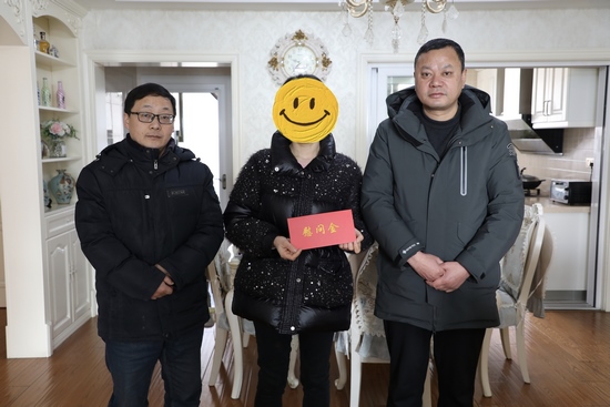 春節(jié)慰問送溫暖   醫(yī)院關(guān)懷暖人心  ——院工會開展節(jié)前走訪慰問病困職工活動(圖4)